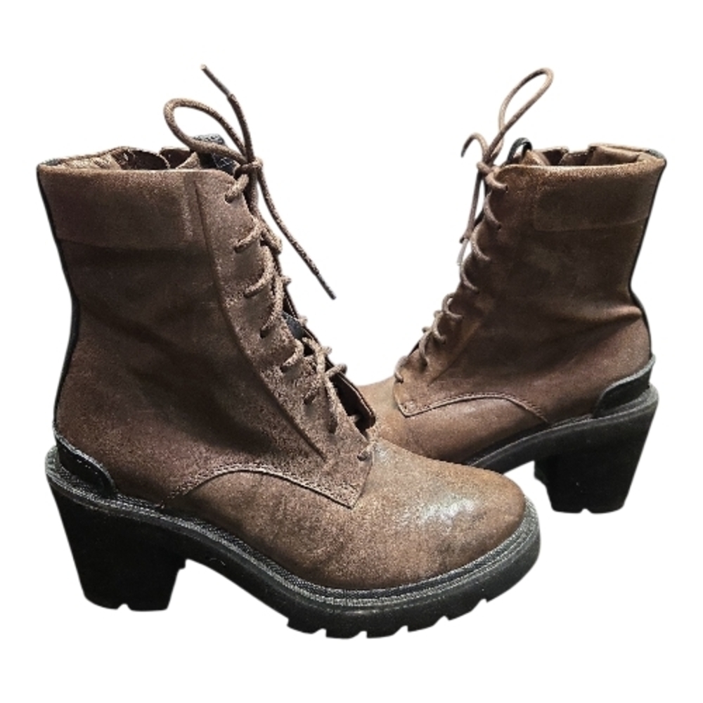Frye Elegant Brown Lace-Up Boots for Women